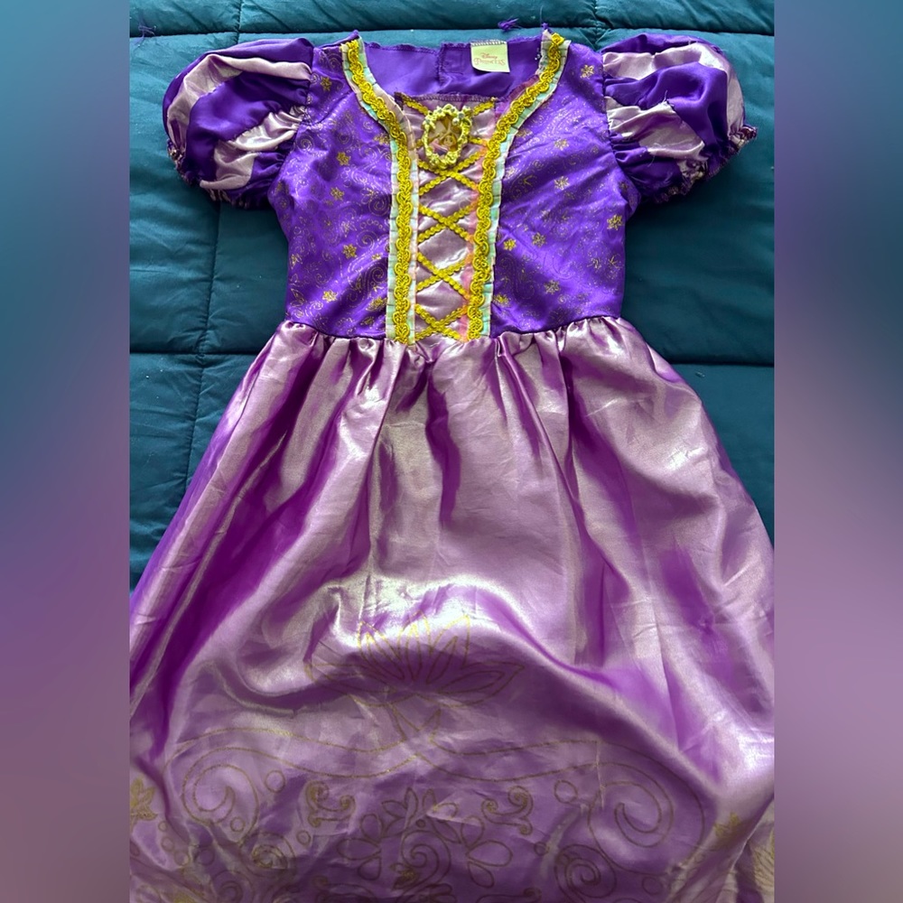 Girl’s Rapunzel costume from Disney